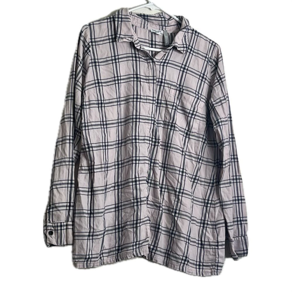 Splendid women’s size‎ medium, long sleeve button up lightweight shirt